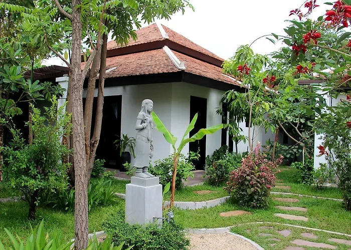 Amalia Willa Siem Reap